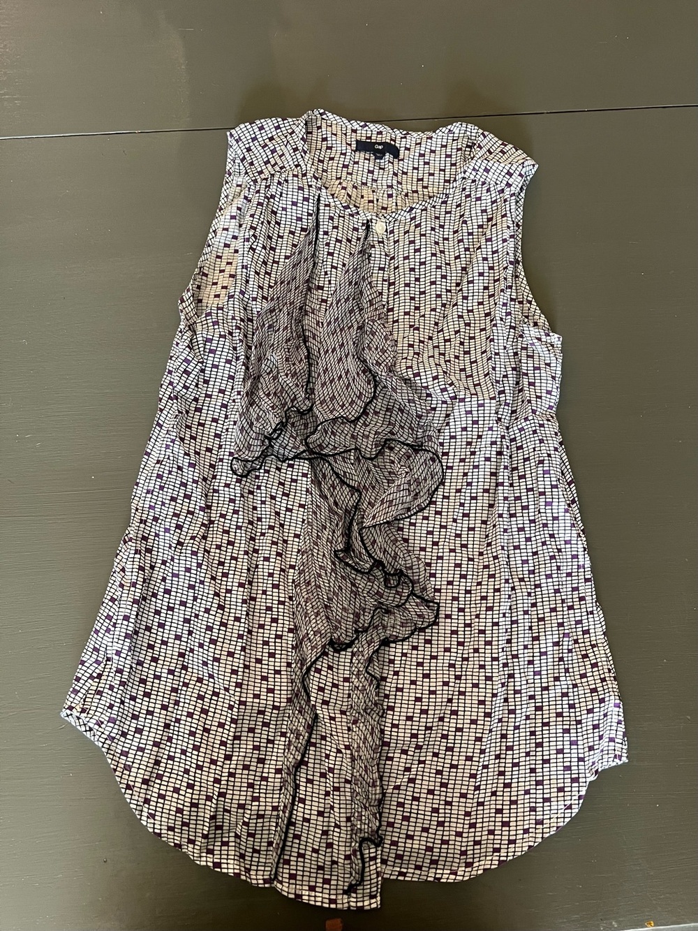 GAP Sleeveless Ruffle Front Camisole - White & Purple